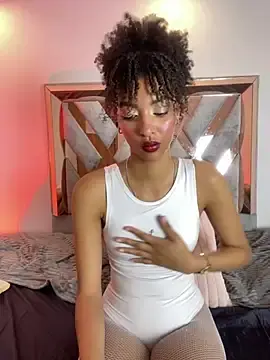 Stripchat Live Sex Cam of Kiara_Kamau_XXX