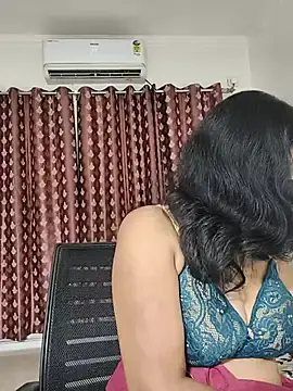 Stripchat Adult Video Chat of Cute-Maanvi