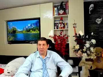 Stripchat Free Live Porn of SpartacusDaddy48