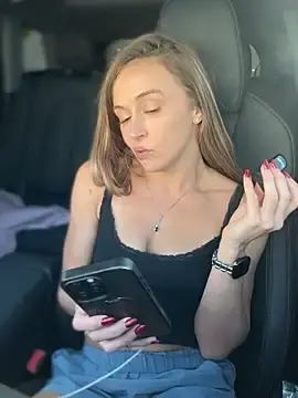 Stripchat Watch Live Sex Cams of lunagirl13