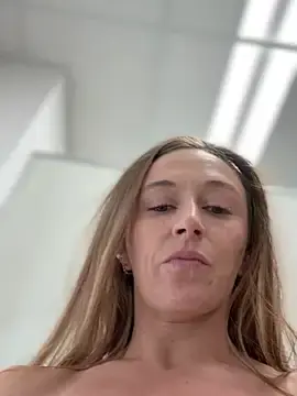 Stripchat Best Webcam of lunagirl13