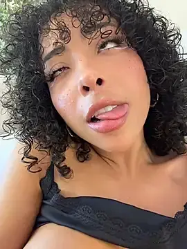Stripchat Sex Chat of OSHUN_