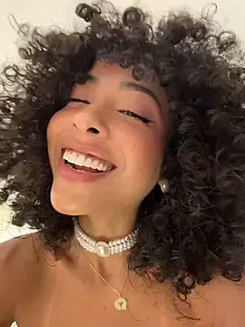 Stripchat Adult Webcams of OSHUN_
