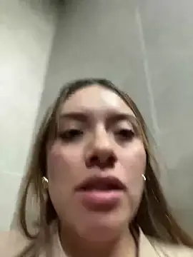 Stripchat Nude Webcam of valery_mora
