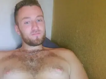 Stripchat Live Porn of Keviios