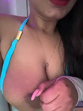 Stripchat Watch Live Sex Cams of WifyHubby_38