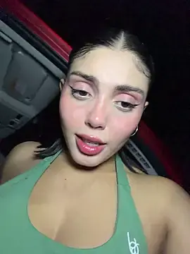 Stripchat Free Porn Cam of zui_lu
