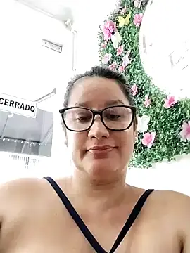 Stripchat Live Sex of keilymadam