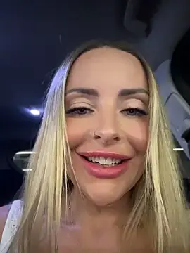 Stripchat Best Webcam of EmaSalis