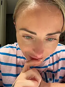 Stripchat Sex Cam of EmaSalis