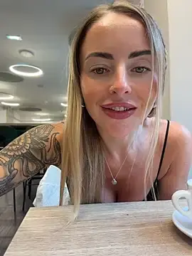 Stripchat Best live sex cam show of EmaSalis