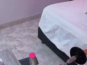 Stripchat Free Live Porn of Sofiaa_Bloom