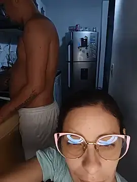 Stripchat Free Porn Cam of kingofqueenxxx