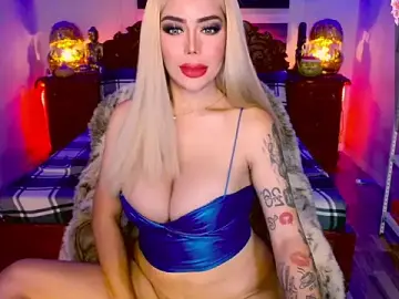 Stripchat Live Sex Cam of _QueenGoddess_