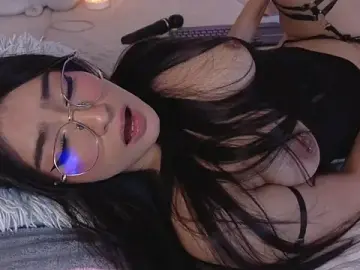 Stripchat Live Sex of salomee_mon