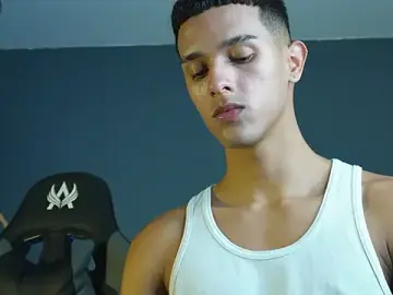Stripchat Nude Webcam of Busterspinter