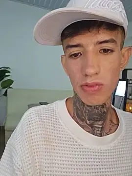 Stripchat Best live sex cam show of Darwinstark_