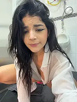 Stripchat Sex Cam of ArieliciousXXX