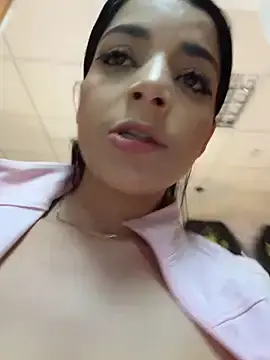 Stripchat Sex Cam of ArieliciousXXX