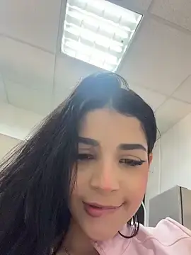 Stripchat Free Live Porn of ArieliciousXXX