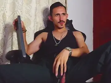 Stripchat Watch Live Sex Cams of HomeAloneK