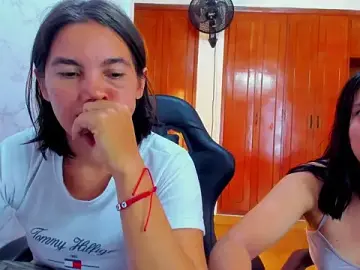 Stripchat Adult Webcam of Soffy_and_Emily