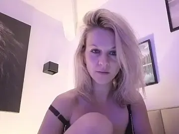 Stripchat Sex Cam of Couple-Kiwii-Orchidee-Boy