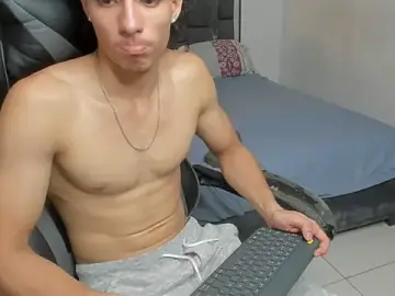 Stripchat Sex Cam of enzo_sloran
