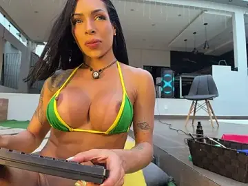 Stripchat Best live sex cam show of LunahMiller