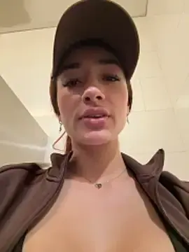 Stripchat Adult Video Chat of ariiel_
