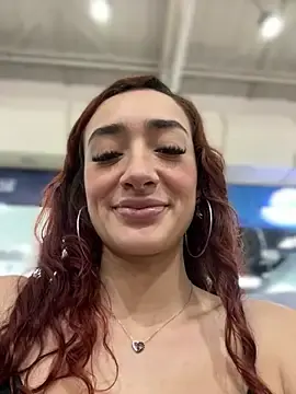 Stripchat Best live sex cam show of ariiel_