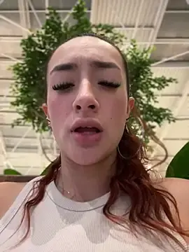 Stripchat Sex Chat of ariiel_
