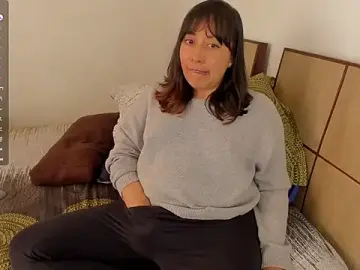 Stripchat Nude Webcam of ella_harry