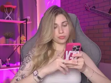 Stripchat Live Porn of EllieCutes