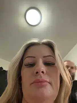 Stripchat Free Porn Cam of LoveShae_