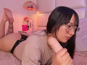 Stripchat Free Live Porn of Aily_Yozuko