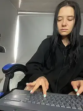 Stripchat Nude Webcam of Isabella_21x