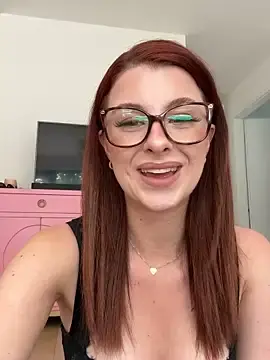 Stripchat Live Sex Cam of Mia-Rey