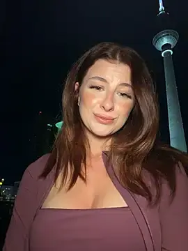 Stripchat Free Porn Cam of Mia-Rey