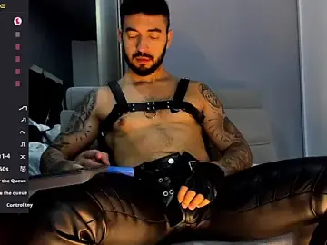 Stripchat Adult Webcams of MarkWalker__