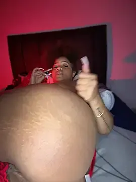 Stripchat Free Porn Cam of riri_brunnete