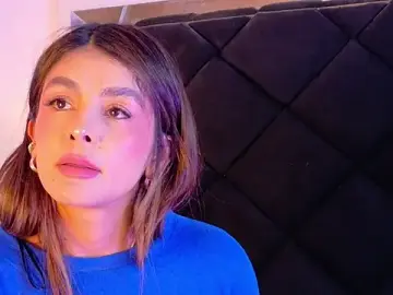 Stripchat Live Sex Cam of Holly_Brensonexx_