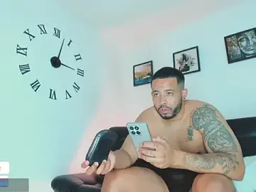 Stripchat Live Sex Cam of jorge_narvaezz