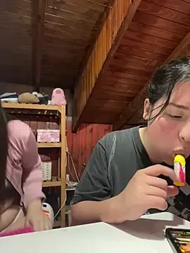 Stripchat Sex Cam of millyalc0ck