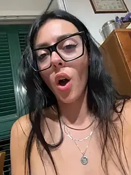 Stripchat Live Sex Cam of alibi_room