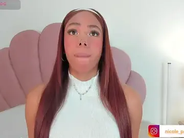 Stripchat Live Sex Cam of Nicole_Paradise