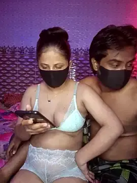 Stripchat Nude Webcam of Younger_Couples
