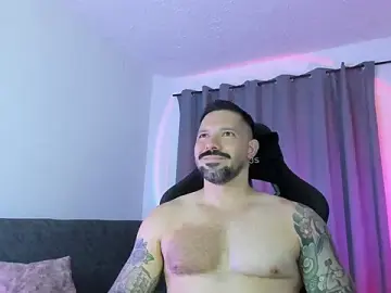 Stripchat Adult Webcams of Pierre_Vidal