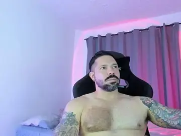 Stripchat Live Sex Cam of Pierre_Vidal