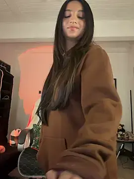Stripchat Live Porn of aly_golden_